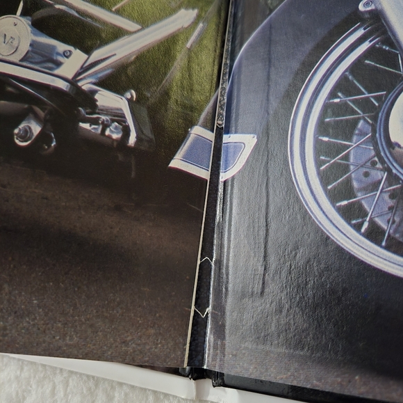 Harley-Davidson The Legend By Grant Leonard Coffee Table Book - Picture 10 of 16